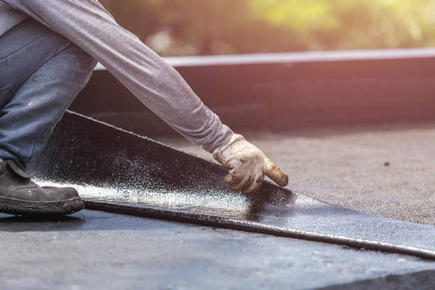 Professional Vapor Barrier Installation technician working in Sheridan, MI